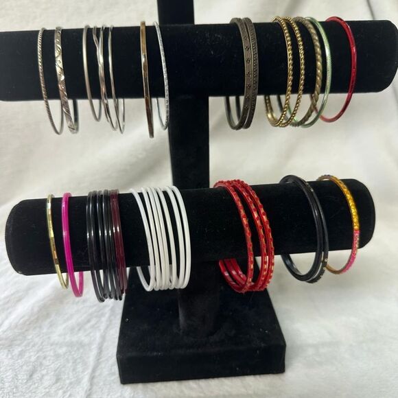J347 Bulk Bundle of 37 XS Bangles - Picture 1 of 3